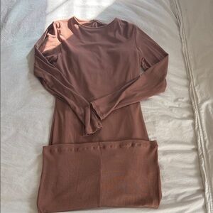 Chic Long-Sleeve Dress in Warm Brown
